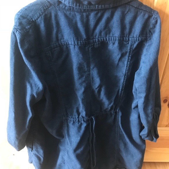 CABI denim shirt/ tunic - Picture 5 of 8